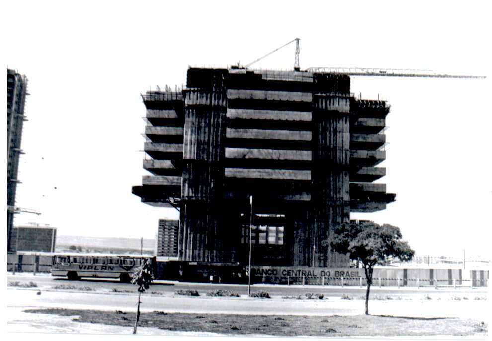 Construction of the main building of the Central Bank